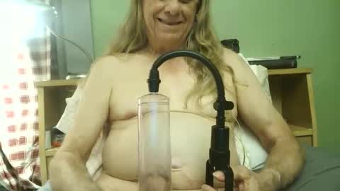 johnnieq1971 online show from May 24, 2026, 2:38 am