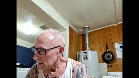 Master online show from April 2, 2026, 9:23 pm