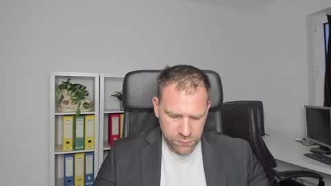 Snapshot of johnnydough82 chatting on December 27, 2024, 6:03 am johnnydough82 online show from December 27, 2024, 6:03 am