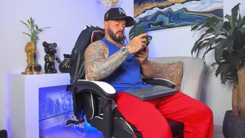 JOHNNY online show from February 19, 2026, 1:12 am