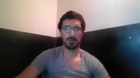 Snapshot of johnparis7575 chatting on July 20, 2026, 9:28 pm Johnfrench online show from July 20, 2026, 9:28 pm