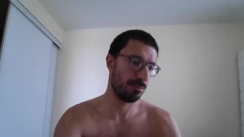 Snapshot of johnparis7575 chatting on August 8, 2026, 6:32 pm Johnfrench online show from August 8, 2026, 6:32 pm