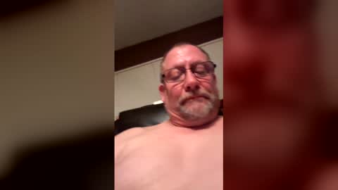 Snapshot of johnpetzoldt chatting on April 15, 2026, 5:03 am johnpetzoldt online show from April 15, 2026, 5:03 am