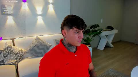 Snapshot of johny_multicum chatting on September 13, 2025, 9:58 pm Johny online show from September 13, 2025, 9:58 pm