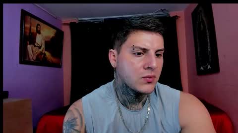 Snapshot of johny_multicum chatting on November 26, 2025, 6:47 am Johny online show from November 26, 2025, 6:47 am