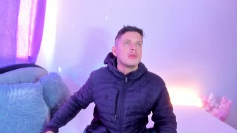 johnycooper08 online show from July 26, 2026, 1:07 pm