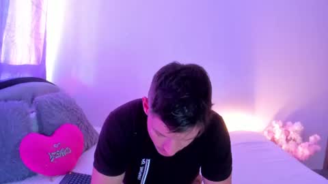 johnycooper08 online show from July 28, 2026, 12:23 pm