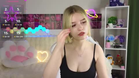 Paula online show from February 19, 2025, 9:03 pm