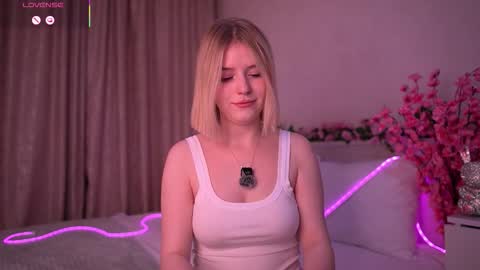 Snapshot of joice_queen chatting on February 14, 2026, 8:27 pm Paula online show from February 14, 2026, 8:27 pm