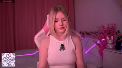 Snapshot of joice_queen chatting on February 22, 2026, 11:03 pm Paula online show from February 22, 2026, 11:03 pm