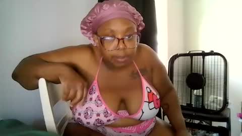 Snapshot of joie_the_monster chatting on July 1, 2026, 3:34 pm Joie the monster online show from July 1, 2026, 3:34 pm
