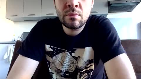 joinmetoparis online show from January 3, 2025, 2:08 pm