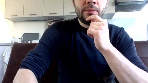 joinmetoparis online show from February 2, 2025, 11:19 am