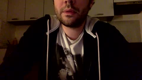 joinmetoparis online show from February 22, 2025, 8:42 pm