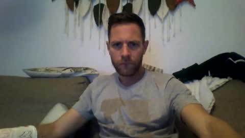 jojo19844 online show from December 1, 2025, 9:31 pm