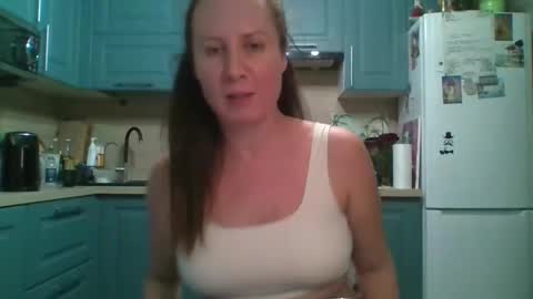 Snapshot of joleli05 chatting on May 15, 2026, 10:39 pm you can call me my Queen online show from May 15, 2026, 10:39 pm