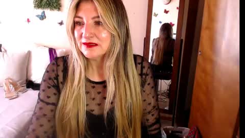 Snapshot of jolie_mature_ chatting on June 2, 2026, 9:17 pm Jolie Mature online show from June 2, 2026, 9:17 pm