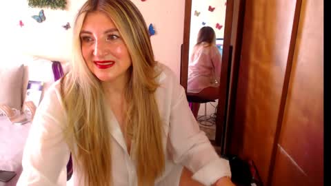Snapshot of jolie_mature_ chatting on June 3, 2026, 9:09 pm Jolie Mature online show from June 3, 2026, 9:09 pm