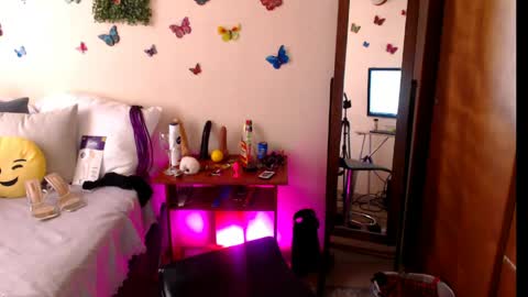 Snapshot of jolie_mature_ chatting on June 6, 2026, 7:29 pm Jolie Mature online show from June 6, 2026, 7:29 pm