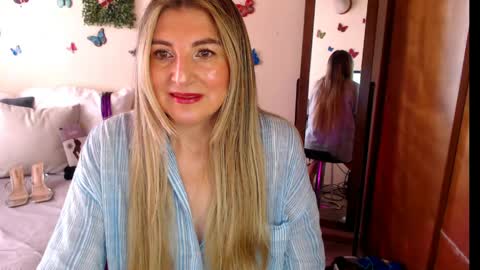 Snapshot of jolie_mature_ chatting on June 8, 2026, 7:14 pm Jolie Mature online show from June 8, 2026, 7:14 pm