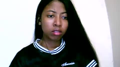 joliekah27 online show from June 13, 2026, 7:56 pm