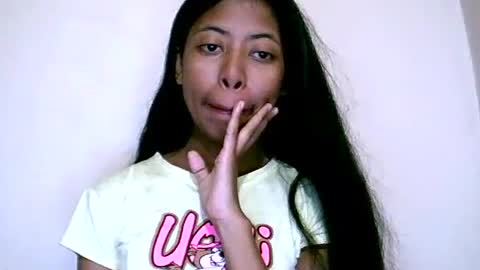 joliekah27 online show from June 17, 2026, 8:54 pm