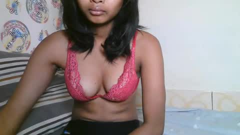 jolienasexi online show from July 23, 2026, 7:17 am