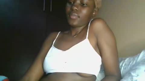 jollynabeb online show from February 22, 2026, 8:29 pm