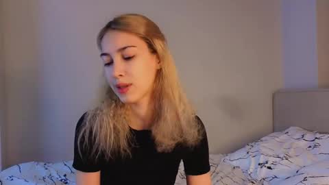 Viola online show from November 20, 2025, 11:21 am