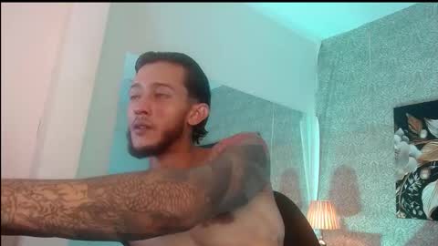 Jonas  online show from November 11, 2025, 8:09 pm