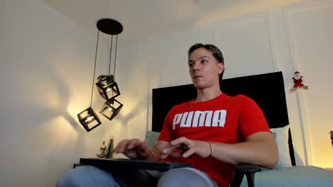 Snapshot of jonathan_daniels1 chatting on December 3, 2024, 12:06 pm Jonathan Danielss online show from December 3, 2024, 12:06 pm