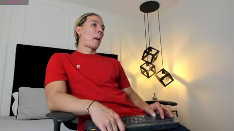 Snapshot of jonathan_daniels1 chatting on January 20, 2025, 11:45 am Jonathan Danielss online show from January 20, 2025, 11:45 am