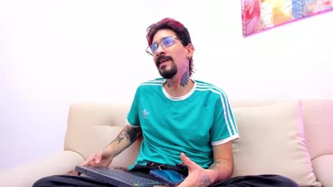 Snapshot of jonathan_sinn chatting on May 27, 2026, 3:47 am jonathan_sinn online show from May 27, 2026, 3:47 am