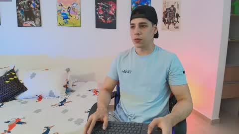 Instagram jonathanfit14 online show from April 8, 2026, 8:53 pm