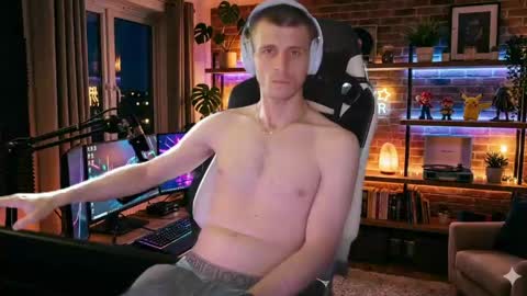 Snapshot of jonathanthiccoc chatting on April 19, 2026, 7:49 pm jonathanthiccoc online show from April 19, 2026, 7:49 pm