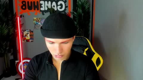 Snapshot of jonny_dark chatting on November 7, 2025, 10:37 am Jonny online show from November 7, 2025, 10:37 am