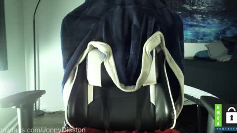 Snapshot of jonnydieston777 chatting on December 14, 2025, 3:06 pm JonnyDieston online show from December 14, 2025, 3:06 pm