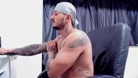 Snapshot of jonnyporn1 chatting on December 29, 2024, 3:11 am jonnyporn1 online show from December 29, 2024, 3:11 am