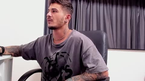 Snapshot of jonnyporn1 chatting on January 24, 2025, 9:26 pm jonnyporn1 online show from January 24, 2025, 9:26 pm