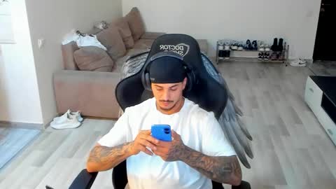 Snapshot of jonnyporn1 chatting on October 12, 2025, 5:39 am jonnyporn1 online show from October 12, 2025, 5:39 am