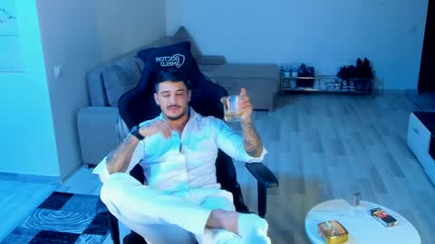 Snapshot of jonnyporn1 chatting on October 17, 2025, 7:27 pm jonnyporn1 online show from October 17, 2025, 7:27 pm