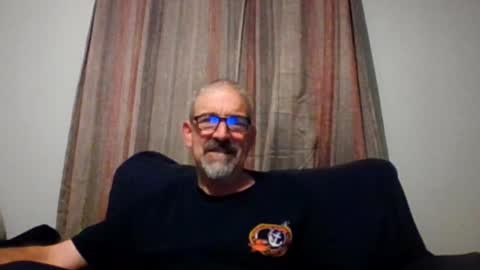 Snapshot of jony_five chatting on November 5, 2025, 4:23 am Jon online show from November 5, 2025, 4:23 am
