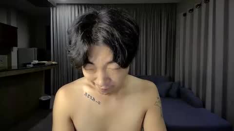 joon_kyu online show from September 8, 2025, 3:33 pm