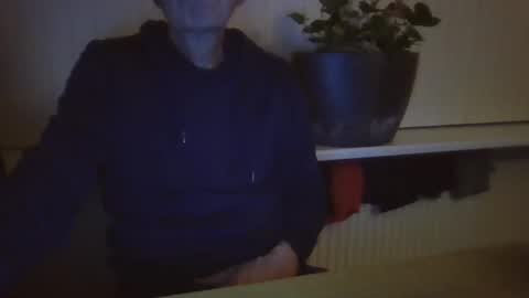 Snapshot of jop55 chatting on December 14, 2024, 8:18 pm Jop55 online show from December 14, 2024, 8:18 pm