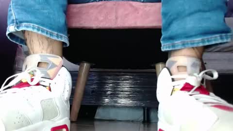 Snapshot of jordan33blake chatting on January 24, 2025, 10:41 pm jordan33blake online show from January 24, 2025, 10:41 pm