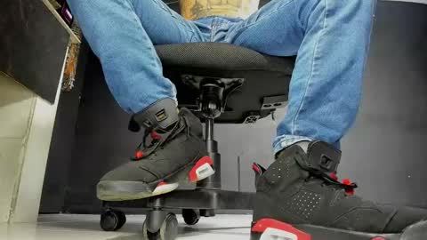 Snapshot of jordan33blake chatting on February 13, 2025, 12:00 pm jordan33blake online show from February 13, 2025, 12:00 pm