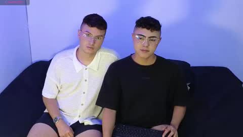 Snapshot of jordanhiltton__ chatting on February 4, 2025, 2:21 pm jordanhiltton__ online show from February 4, 2025, 2:21 pm