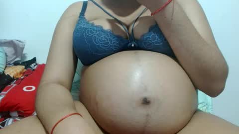 Snapshot of jose_ruiz1 chatting on February 12, 2025, 2:35 am jose y carolina online show from February 12, 2025, 2:35 am