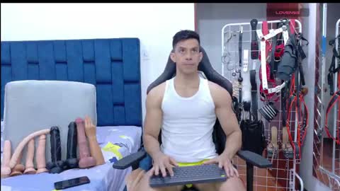 jose_rumbero91 online show from May 8, 2026, 10:31 am