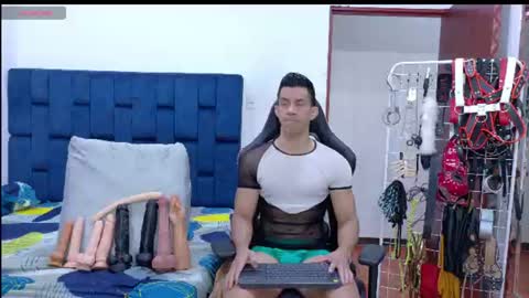 jose_rumbero91 online show from June 10, 2026, 11:20 am